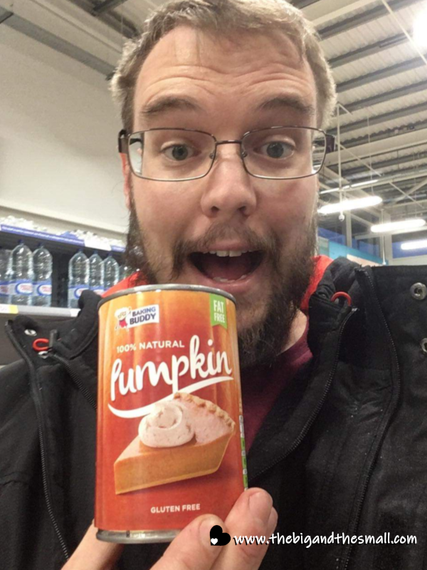 Steve with canned pumpkin.png